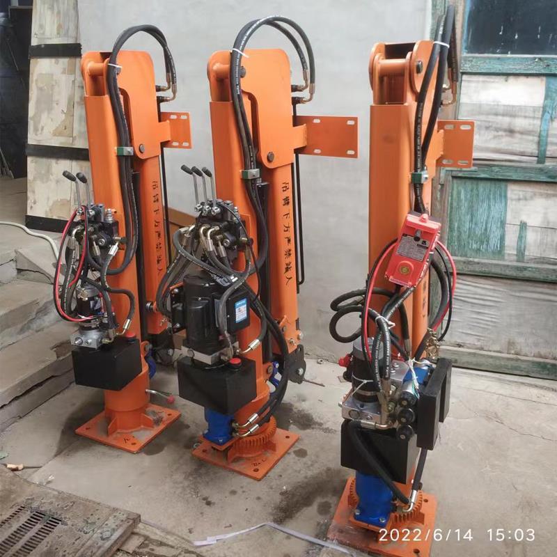 磐石市重汽蓝牌随车吊 3.2吨 国六动力强 液压驱动 农用自卸起重机